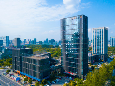 嘉欣丝绸：当丝绸遇见“人工智能+”，从千年织造到柔性智造的跨越