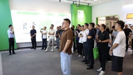走进亚特电器——嘉兴市高企协会协同市工商联举办“向标杆看齐”研学活动，以精益生产赋能企业提质增效
